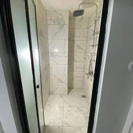 Renovated 2br Near Metro Appartement *