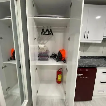 Renovated 2br Near Metro Appartement *